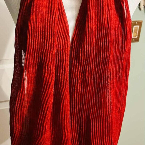 NWT Handmade Crinkled Red Scarf by Sana – Modern Minimalist Chic - Picture 1 of 5